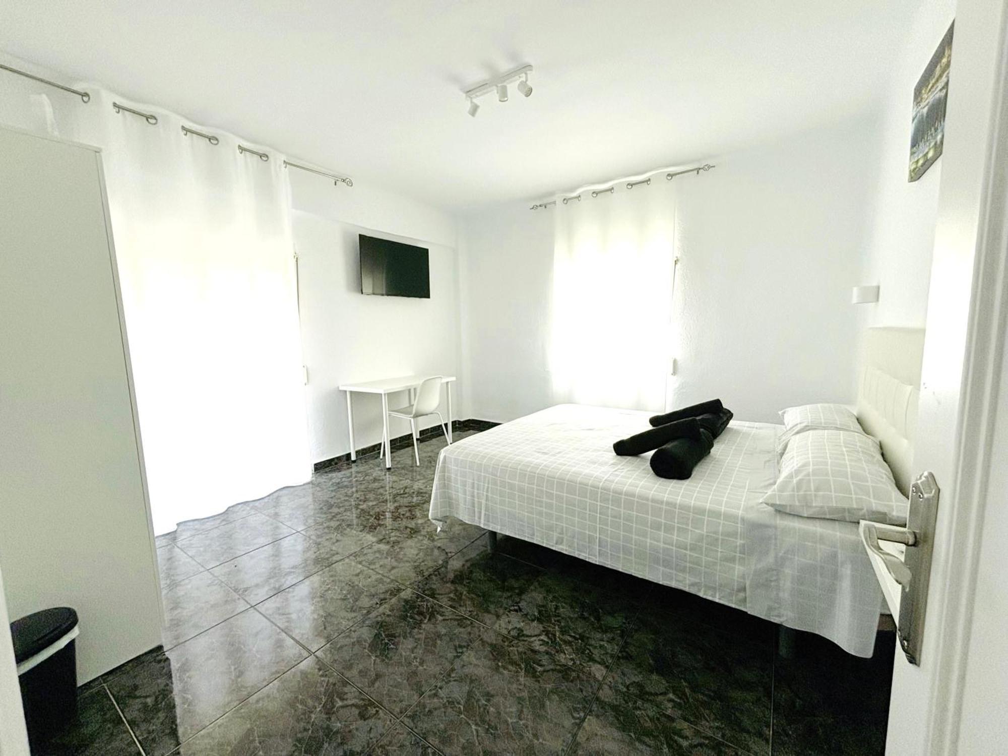 Aperol Apartment Málaga Buitenkant foto